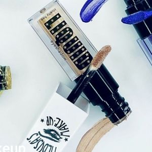 🌟AVA Medusa Makeup Liquid Eyeshadow NWT